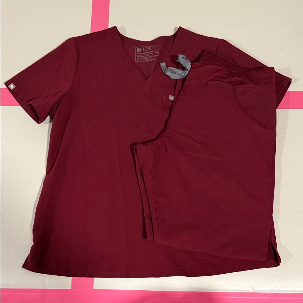 Figs burgundy scrub set